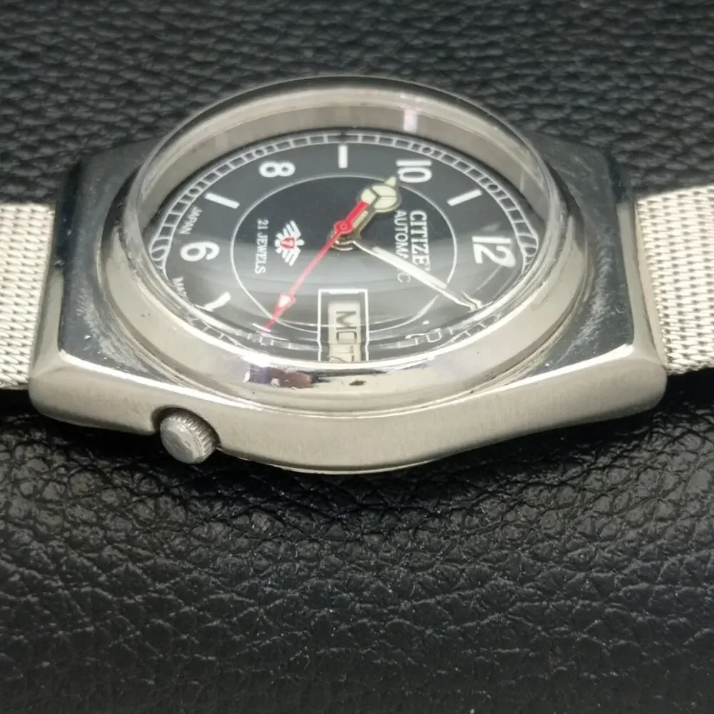 Vintage 1981 Citizen Automatic Mens Silver Watch W/daydate & Black accents